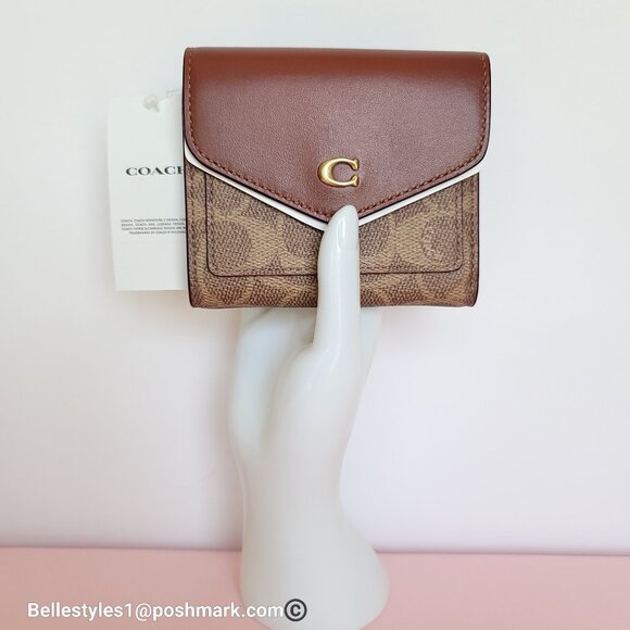 COACH Wyn Small Wallet In Colorblocked Signature Canvas & Leather-Tan Rust🎈$89 - Picture 2 of 16